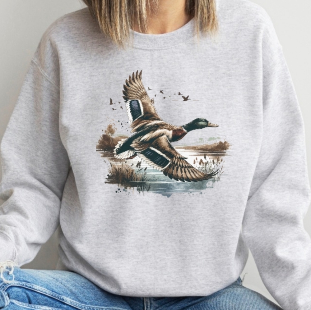 Vintage Retro Duck Hunter Graphic Cozy Crewneck Sweatshirt NEW